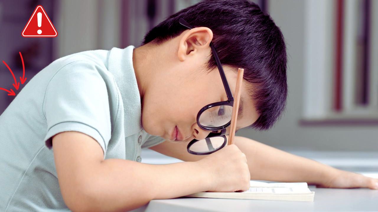 ban-khong-phu-hop-khien-tre-ngoi-khong-dung